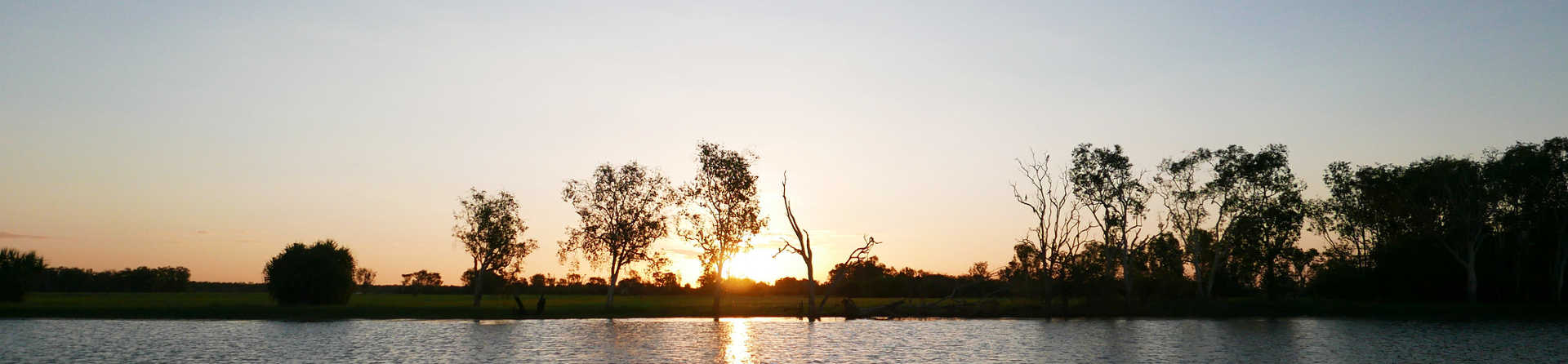 What is the best way to see Kakadu?